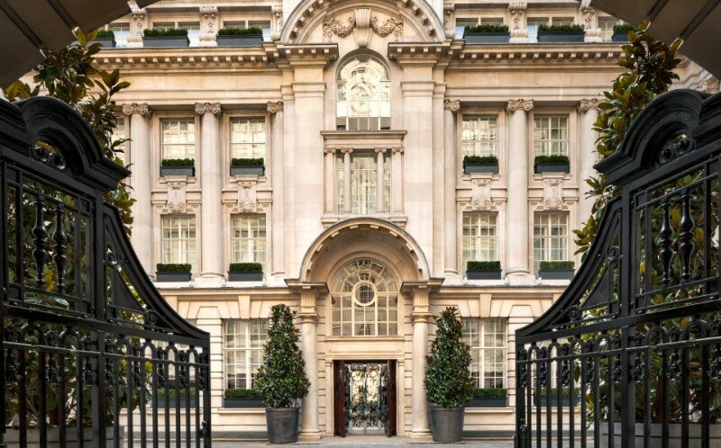 Courtyard-at-Rosewood-London