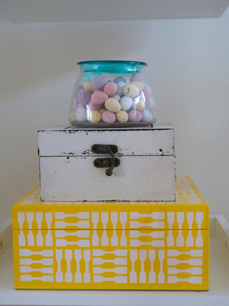 spring-shelfie-yellow-wayfair-box